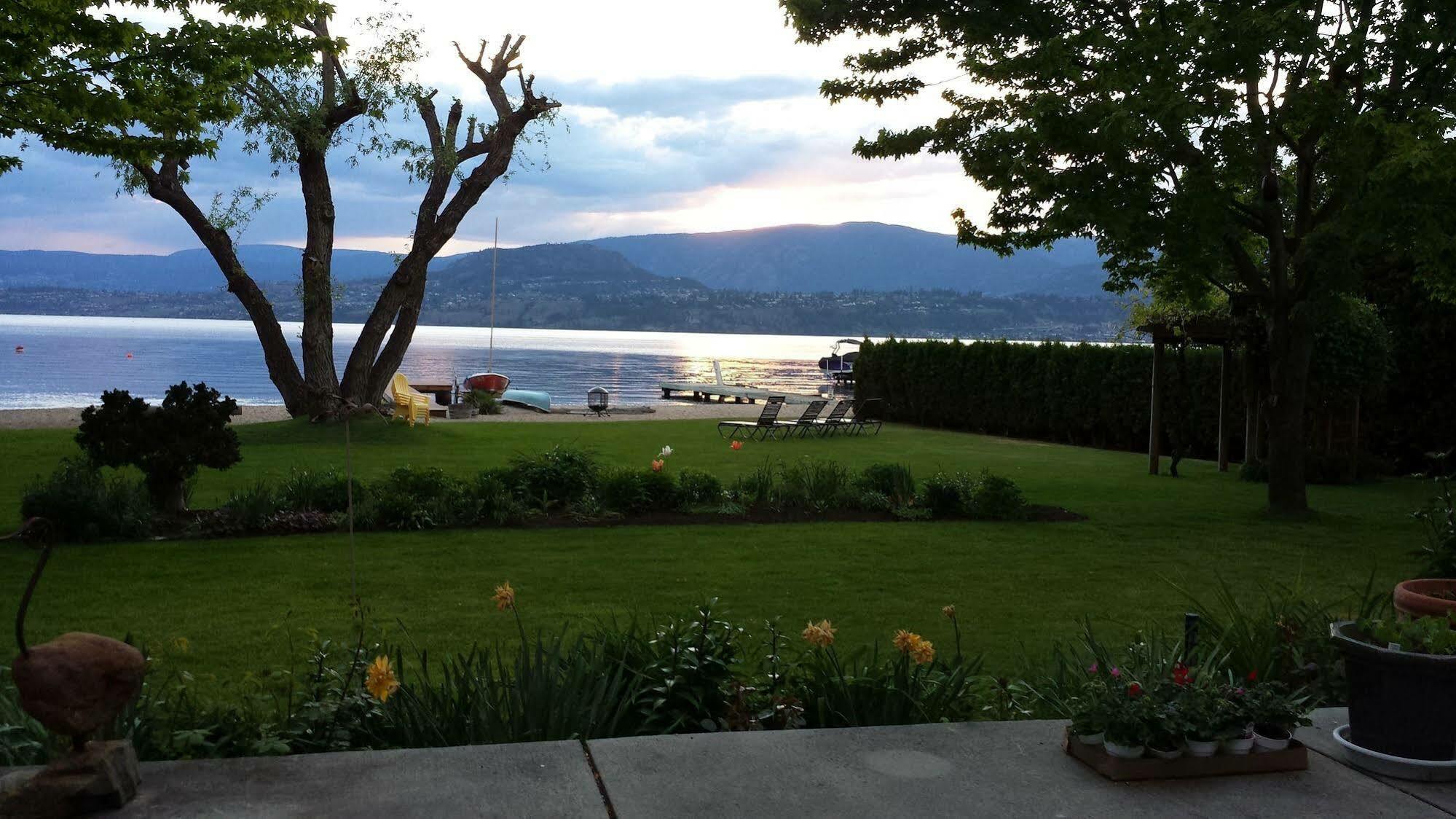Lakeshore B&B 킬로나 외부 사진